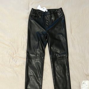 Faux leather legging